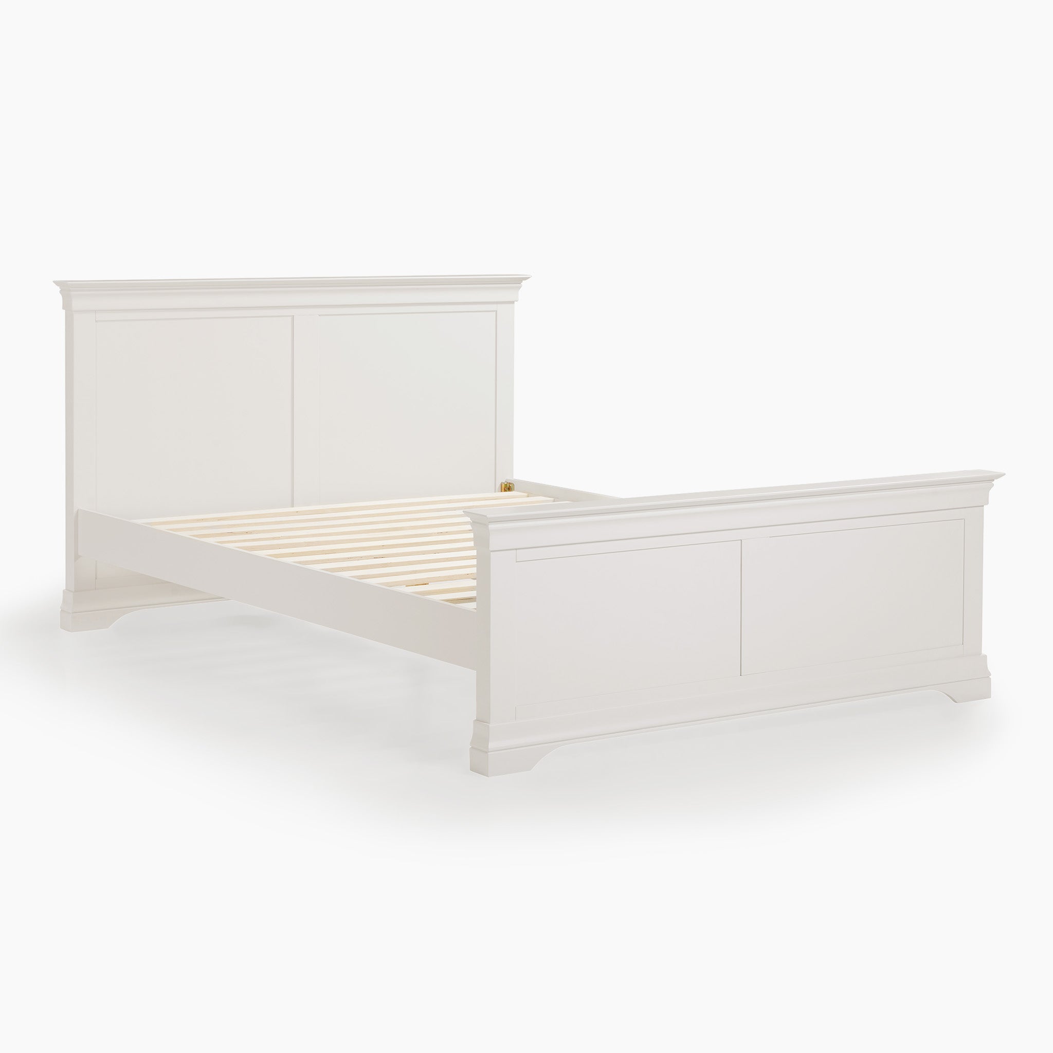 The Chalbury 5ft High-End Kingsize Bed Frame in Warm White offers a classic design with its tall headboard and footboard. Expertly crafted from sturdy wood, it features a slatted base for exceptional support.