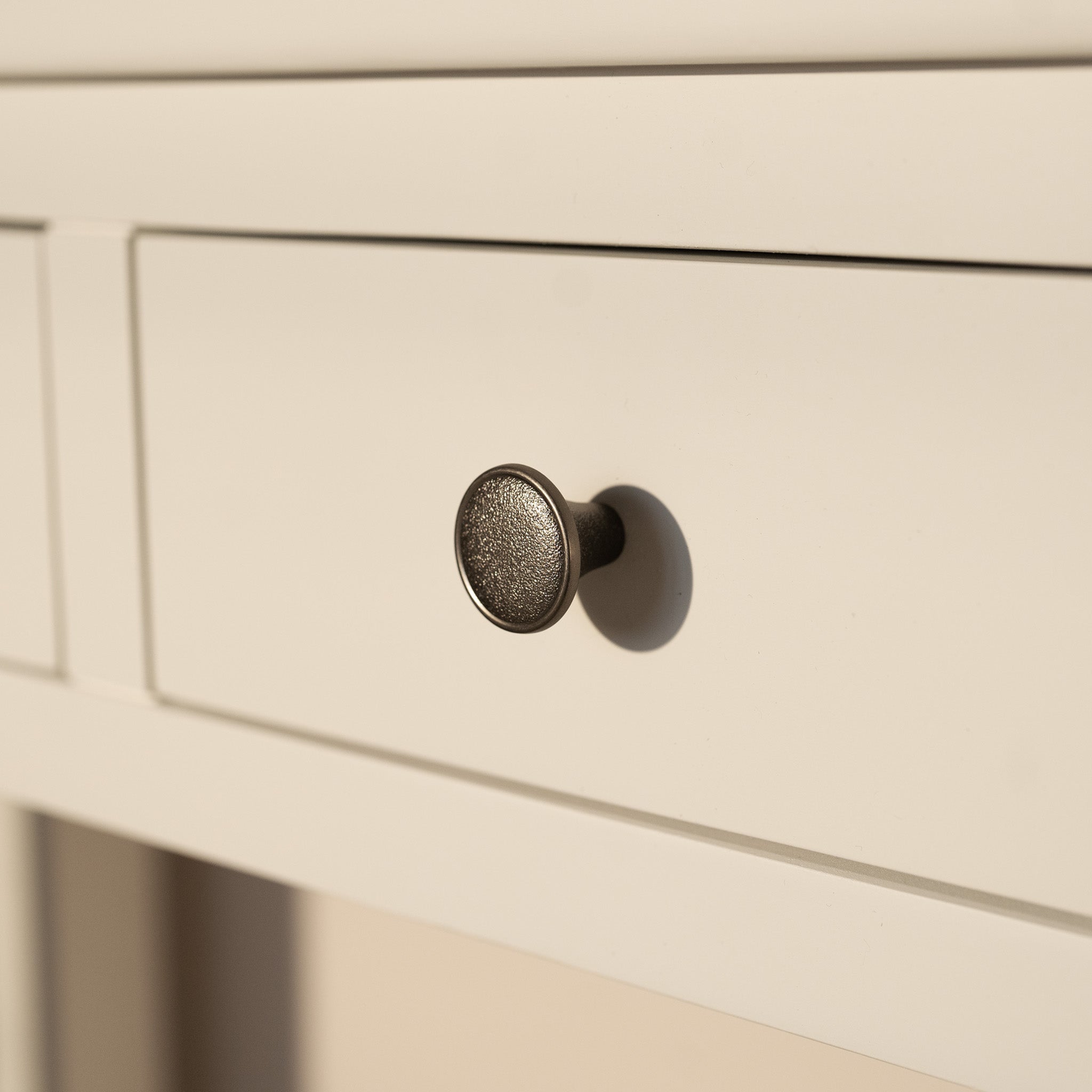 Chalbury Dressing Table with Drawers in Warm White