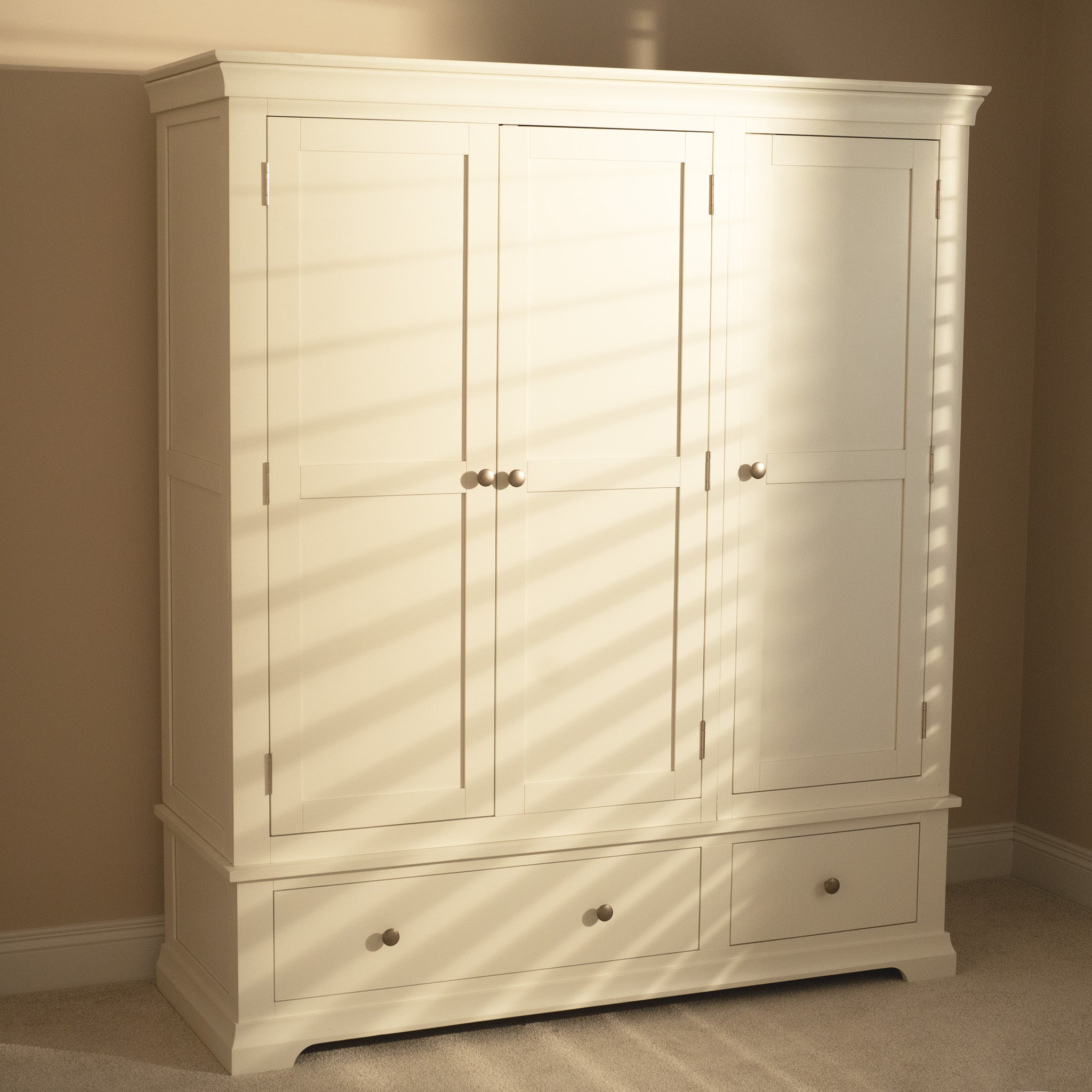 Chalbury Triple Wardrobe in Warm White