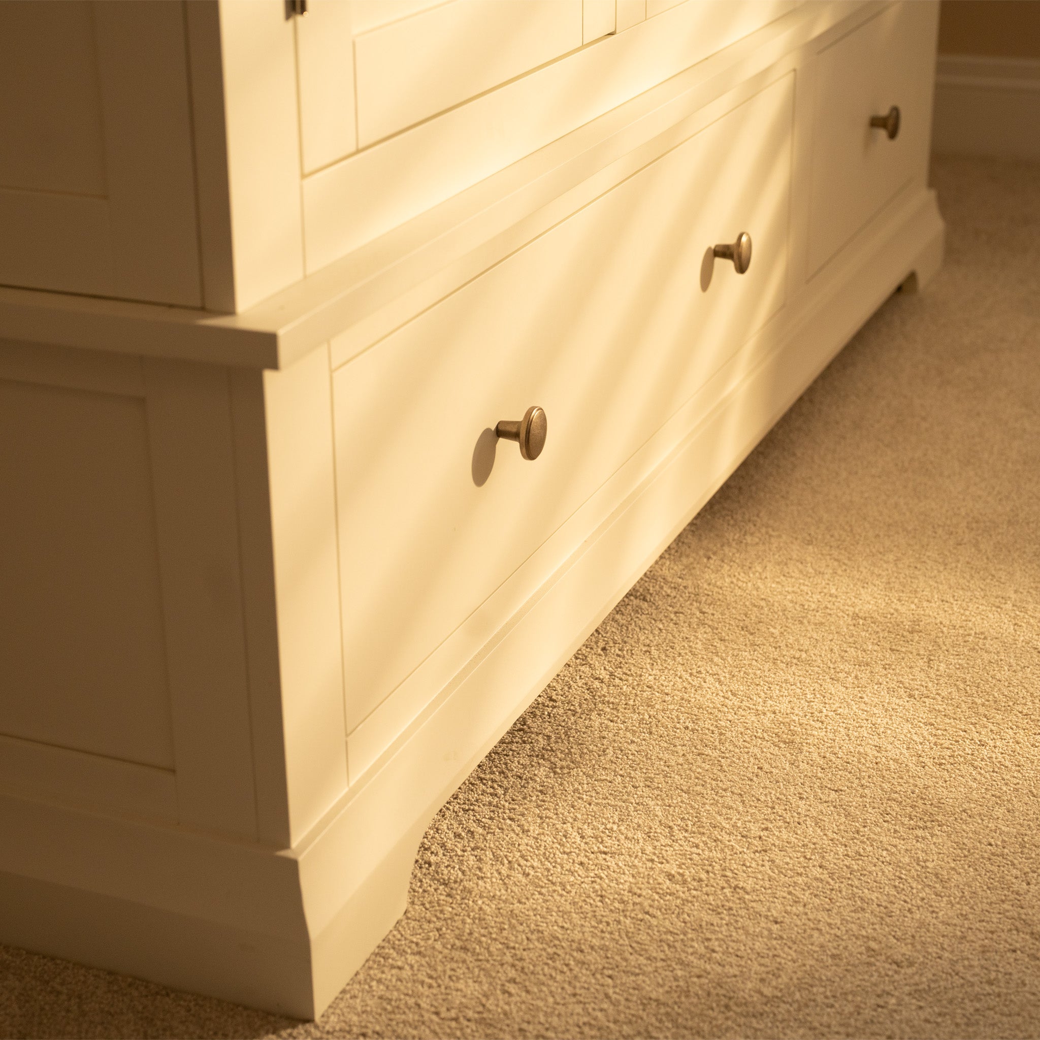 Chalbury Triple Wardrobe in Warm White